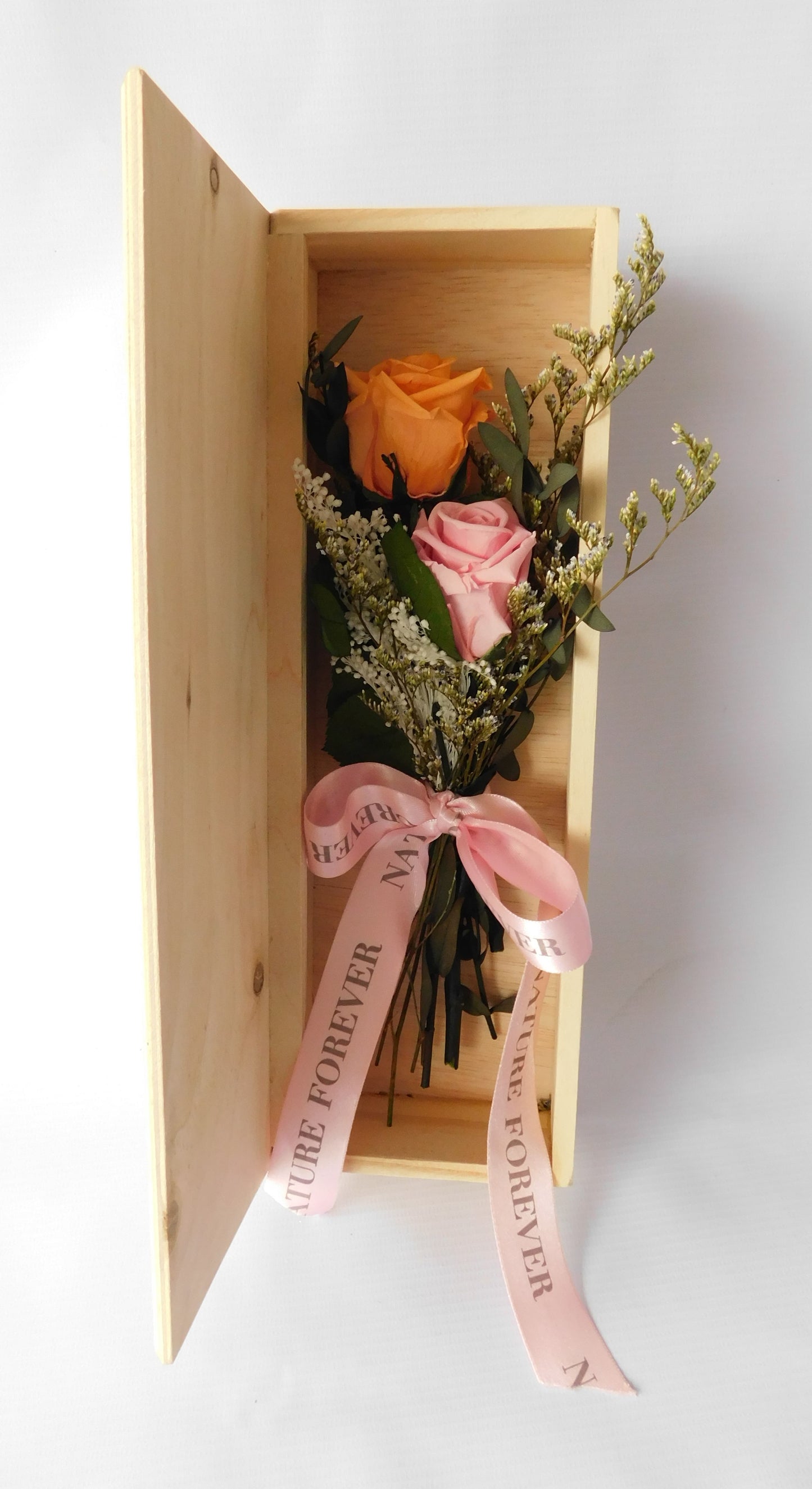 Caja Madera + Bouquet De Flores